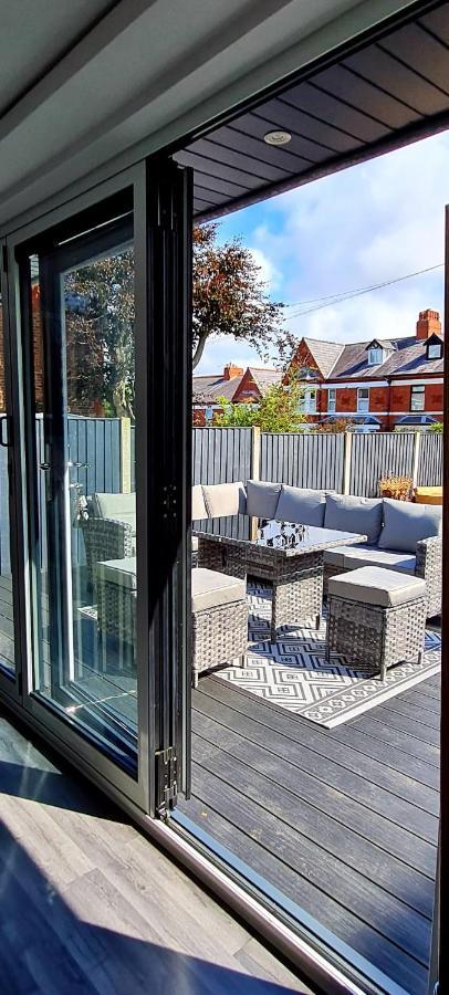 Lovely Unit Elgin Drive Coastal Bliss Your Seaside Retreat With City Excitement Wallasey Luaran gambar